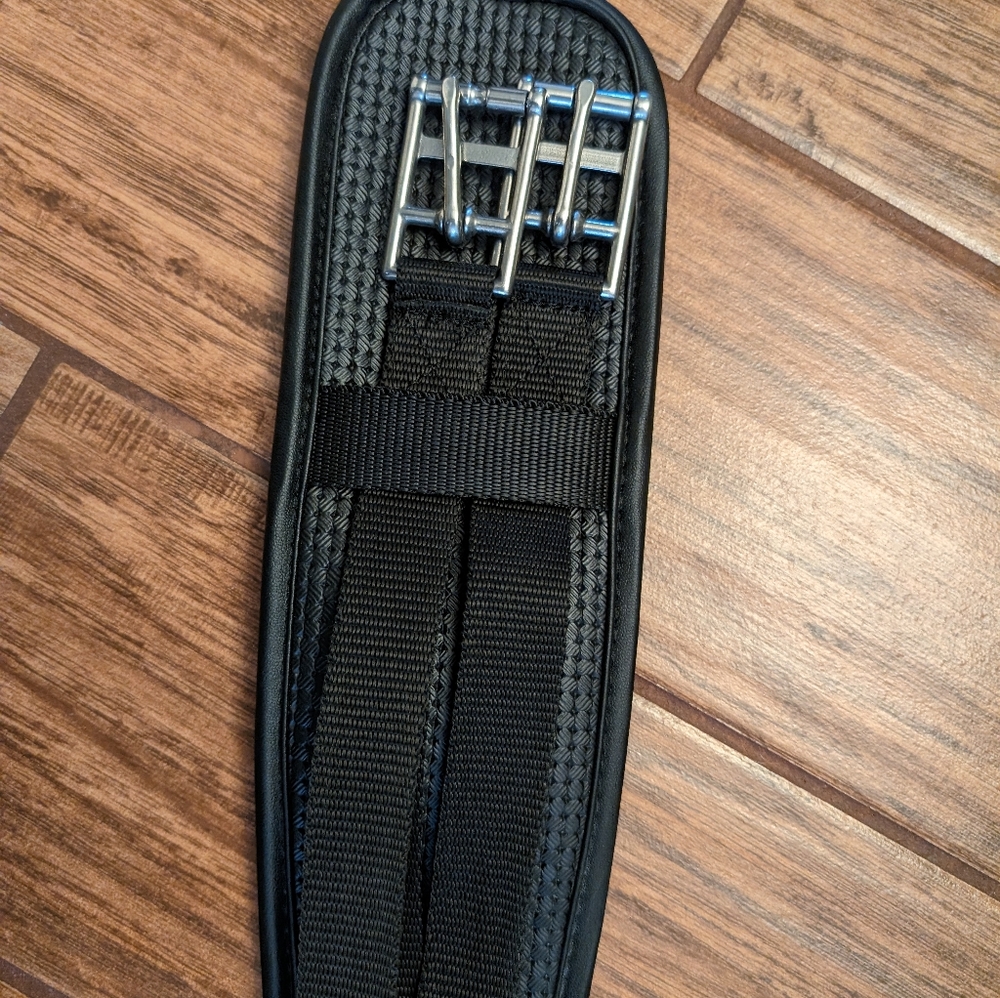 Dressage girth 34"